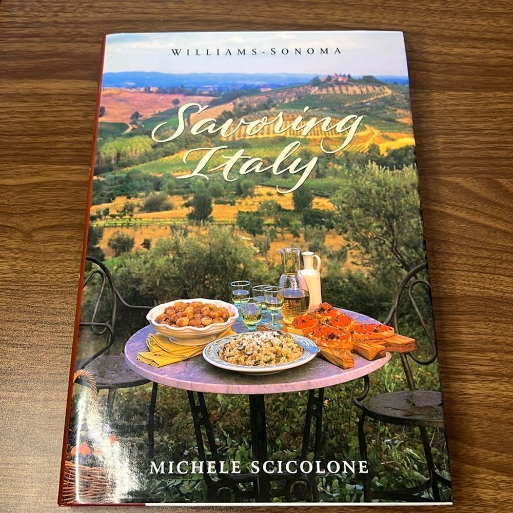 Williams-Sonoma Savoring Italy Cookbook / Coffee Table Book